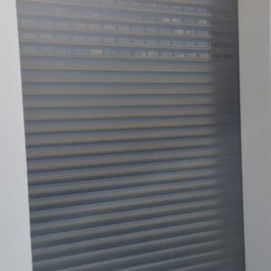 Redőnykapu 7,7 cm-es léccel